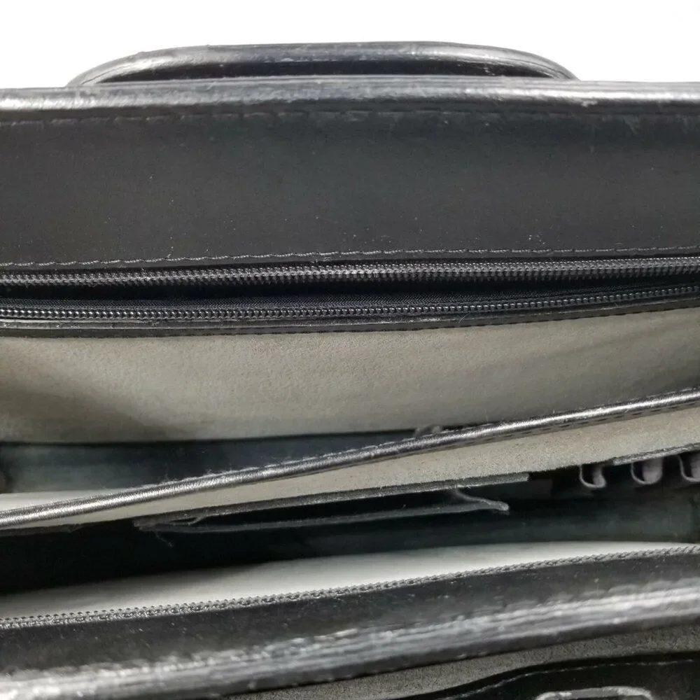 Computer Bag scratches please
